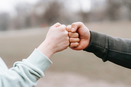 Placeholder for WEB 230925 vertrouwenspersoon 3 pexels andres ayrton