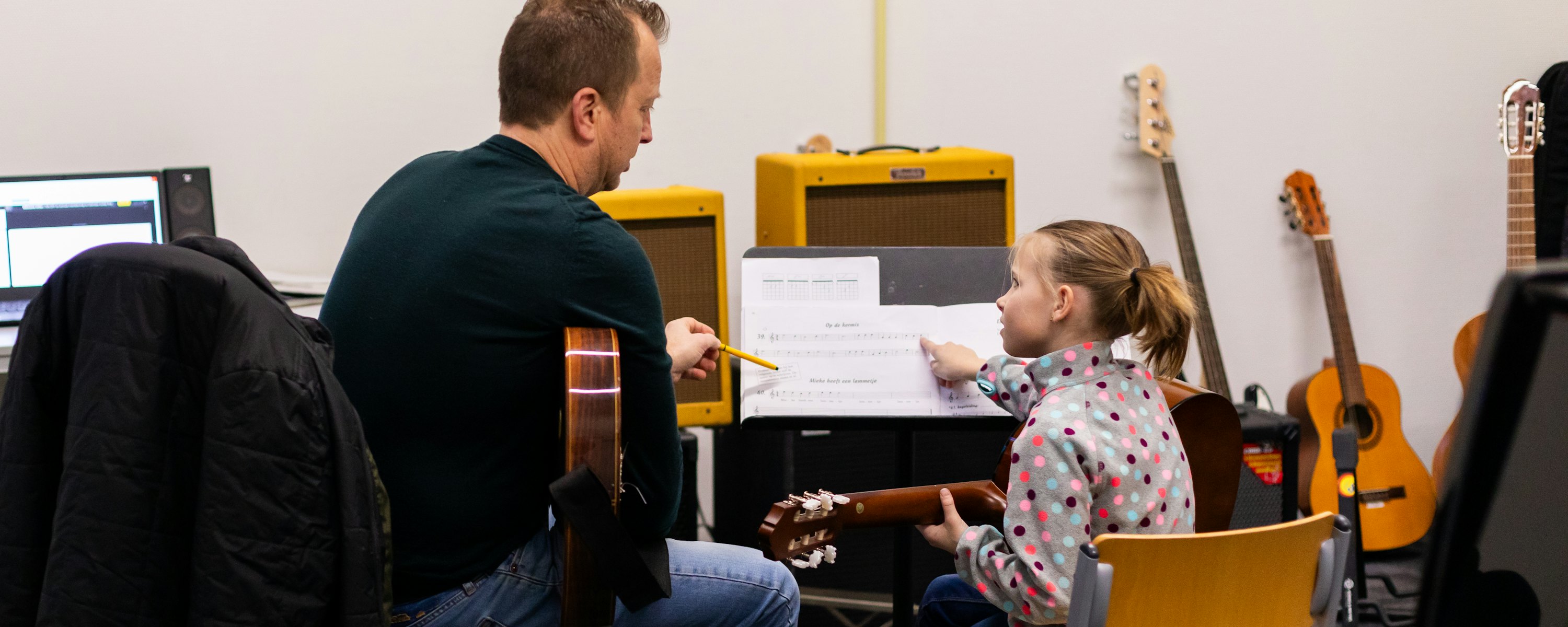 WEB2 250128 Gitaar jeugd 03 Nicky Caspers Boeren