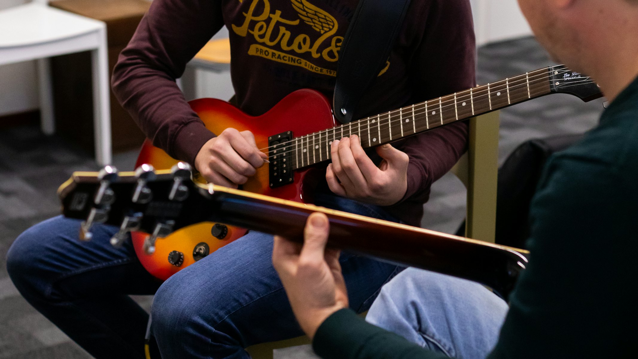 WEB 250128 gitaar jeugd 07 Nicky Caspers Boeren