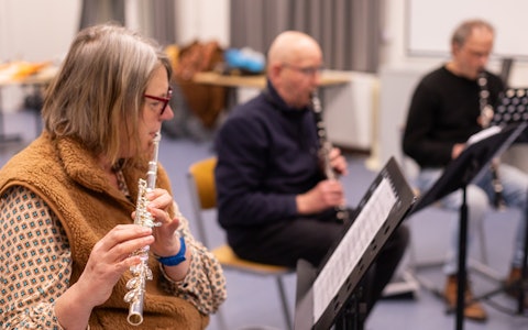 Placeholder for WEB 250312 Houtblazers ensemble 01 Nicky Caspers Boeren